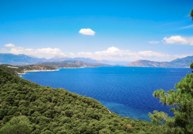 insule de langa atena